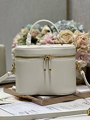 	 Bagsaaa Dior CD Signature Vanity Case White Leather - 24*14*18cm - 1