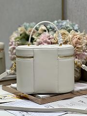 	 Bagsaaa Dior CD Signature Vanity Case White Leather - 24*14*18cm - 2