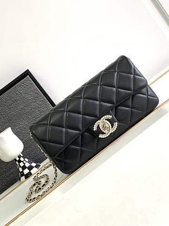 Bagsaaa Chanel Flap Bag Black Quilted Diamond CC - 19 cm x 12 cm x 3 cm