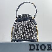 	 Bagsaaa Dior C'est Medium Oblique Jacquard - 24 x 10 x 24.5 cm - 5