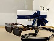 	 Bagsaaa Dior Signature S2U Sunglasses With Chain - 4