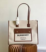 Bagsaaa Burberry White Freya Tote Bag 33*12.5*26cm - 1