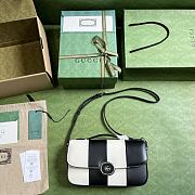 	 Bagsaaa Gucci Petite GG Shoulder Bag - 27x15x5cm - 6