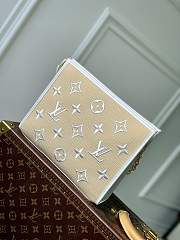 Bagsaaa Louis Vuitton Toiletry Pouch On Chain Bag White with Lotus cotton - 25*20*5.5CM - 6