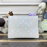 	 Bagsaaa Louis Vuitton Coussin PM Tricolor Light Grey Lambskin - 26 x 20 x 12 - 5