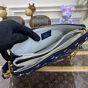 	 Bagsaaa Louis Vuitton Coussin PM Dark Blue - 26 x 20 x 12 - 4