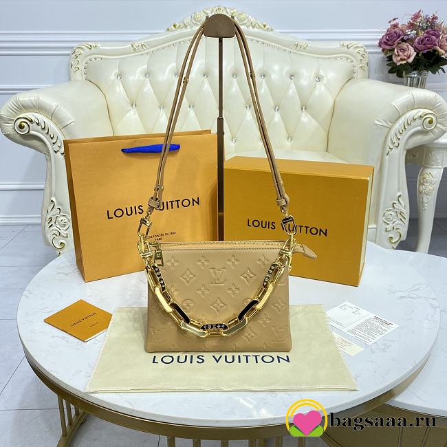 	 Bagsaaa Louis Vuitton Coussin BB Beige - 20 x 16 x 7 cm - 1