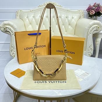 	 Bagsaaa Louis Vuitton Coussin BB Beige - 20 x 16 x 7 cm