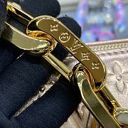 	 Bagsaaa Louis Vuitton Coussin BB Rose Gold - 20 x 16 x 7 cm - 3