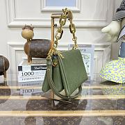 	 Bagsaaa Louis Vuitton Coussin BB Military Green  - 20 x 16 x 7 cm - 5