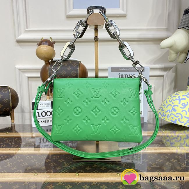 	 Bagsaaa Louis Vuitton Coussin BB Light Green - 20 x 16 x 7 cm - 1