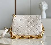 	 Bagsaaa Louis Vuitton Coussin BB White - 20 x 16 x 7 cm - 1