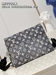 	 Bagsaaa Louis Vuitton Coussin PM Denim Black - 26 x 20 x 12cm - 3