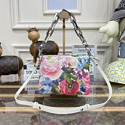 	 Bagsaaa Louis Vuitton Coussin BB Satin Floral - 20 x 16 x 7 cm - 1