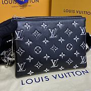 Bagsaaa Louis Vuitton Coussin BB Black - 20 x 16 x 7 cm - 2
