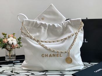 	 Bagsaaa Chanel 22 tote bag White gold hardware