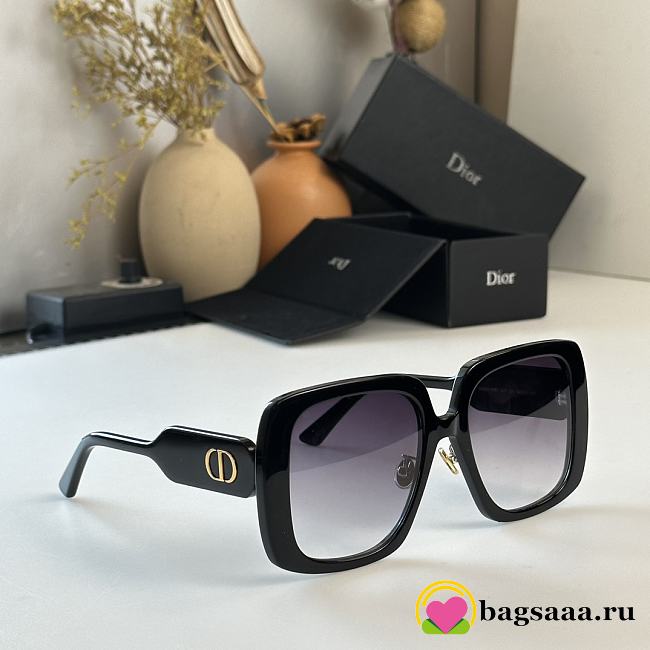 Bagsaaa Dior Smoke Square Sunglasses (8 colors) - 1