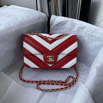 	 Bagsaaa Chanel Flap Bag Chevron Red and White - 20*13*5cm