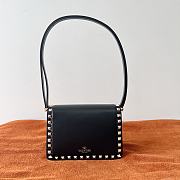 Bagsaaa Valentino Garavani Rockstud Shoulder Black Bag - 18.5x12x8cm - 4