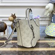 	 Bagsaaa Louis Vuitton Blossom PM Tote Galet Bag - 20 x 20 x 12.5 cm - 3