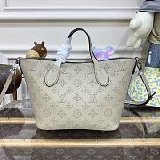	 Bagsaaa Louis Vuitton Blossom PM Tote Galet Bag - 20 x 20 x 12.5 cm - 5