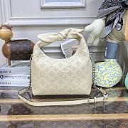 LV WHY KNOT PM BAG CREAM M20701 - 6