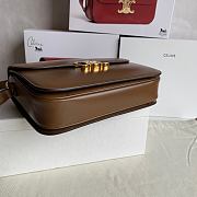 	 Bagsaaa Celine Classique Triomphe In shiny Calfskin Leather Brown - 25 X 18 X 7.5 cm - 4