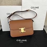 	 Bagsaaa Celine Classique Triomphe In shiny Calfskin Leather Brown - 22.5 X 16.5 X 7.5 cm - 1