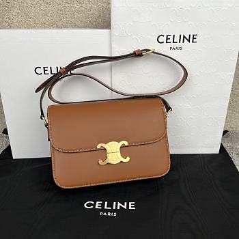 	 Bagsaaa Celine Classique Triomphe In shiny Calfskin Leather Brown - 22.5 X 16.5 X 7.5 cm