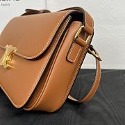 	 Bagsaaa Celine Classique Triomphe In shiny Calfskin Leather Brown - 22.5 X 16.5 X 7.5 cm - 3
