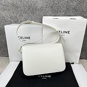 Bagsaaa Celine Classique Triomphe In shiny Calfskin Leather White - 22.5 X 16.5 X 7.5 cm - 2