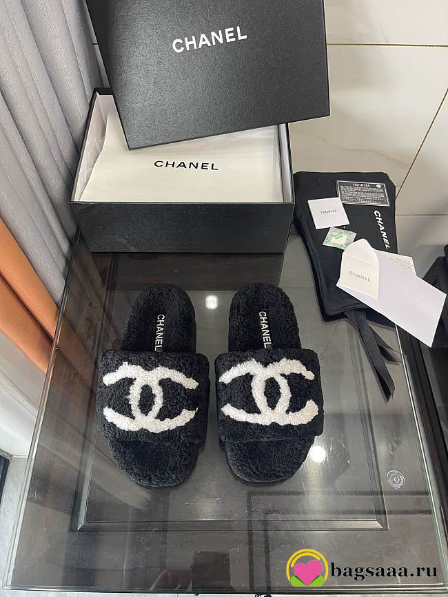 Bagsaaa Chanel Fur Leather Black Slides - 1