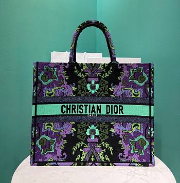 	 Bagsaaa Dior Large Book Tote Multicolor Dior Indian Purple Embroidery - 42 x 35 x 18.5 cm