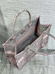 	 Bagsaaa Dior Book Tote Medium Gray and Pink Toile de Jouy Reverse Beverly Hills Embroidery - 36 x 27.5 x 16.5 cm - 5