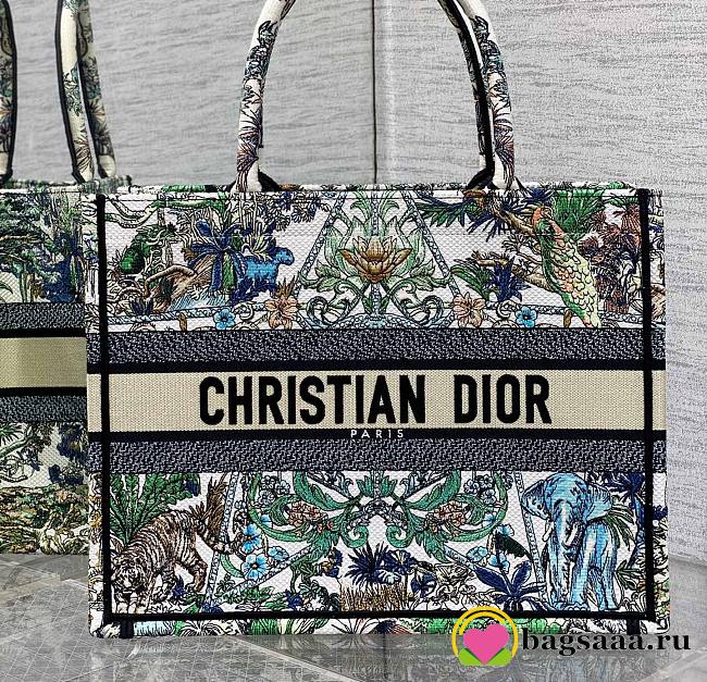 	 Bagsaaa Dior Book Tote Medium White Multicolor Étoile De Voyage Embroidery - 36 x 27.5 x 16.5 cm - 1