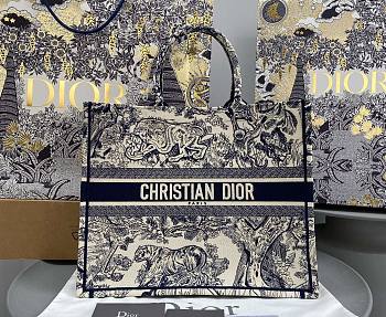 	 Bagsaaa Dior Book Tote Large Blue Toile de Jouy Embroider - 42 x 35 x 18.5 cm