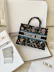 	 Bagsaaa Dior Book Tote Medium Black Multicolor Dior Petites Fleurs Embroidery - 36 x 27.5 x 16.5 cm - 1