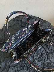 	 Bagsaaa Dior Book Tote Medium Black Multicolor Dior Petites Fleurs Embroidery - 36 x 27.5 x 16.5 cm - 3