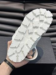 Bagsaaa Prada padded leather platform white sandals - 2