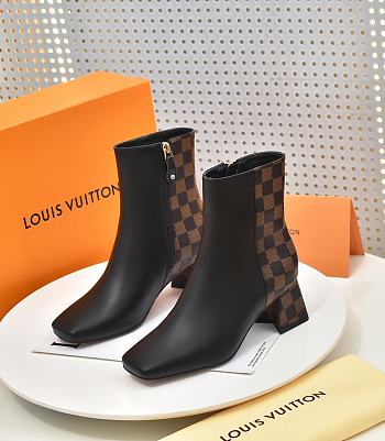 Bagsaaa Louis Vuitton Black Damier Ankle Boot
