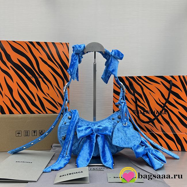 	 Bagsaaa Balenciaga Le Cagole Velvet Blue Bag - 26X16X9.9cm - 1