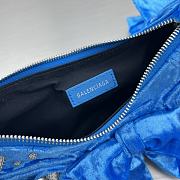 	 Bagsaaa Balenciaga Le Cagole Velvet Blue Bag - 26X16X9.9cm - 4