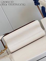 Bagsaaa Louis Vuitton Twist MM Epi Bag White Quartz - 23 x 17 x 9.5 cm - 5