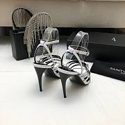 	 Bagsaaa YSL Jerry embellished patent white sandals - 6