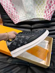 Bagsaaa Louis Vuitton Beverly Hillls Sneaker 1ABMDA  - 4