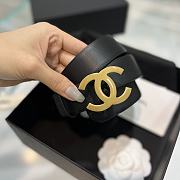 Bagsaaa Chanel Black Leather and Gold Metal 3cm - 1