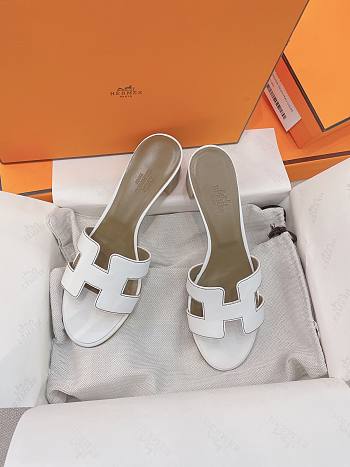 	 Bagsaaa Hermes Oasis White Heeled Sandals