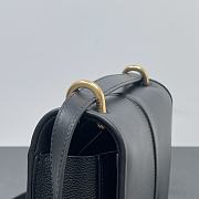 	 Bagsaaa Fendi Cmon Black leather bag - 25x20x7cm - 4