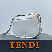 	 Bagsaaa Fendi Cmon White leather bag - 25x20x7cm - 6