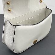 	 Bagsaaa Fendi Cmon White leather bag - 25x20x7cm - 4